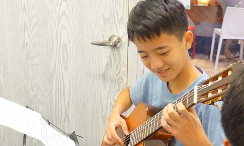 新年最大的目標：「堅持每天練習古典吉他」